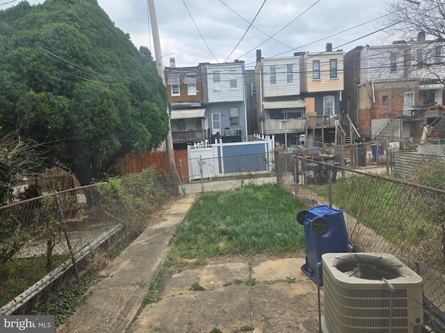 1806 N Bentalou St, Baltimore, MD 21216 - view of yard
