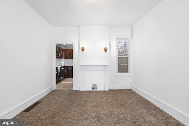 539 Fernon St, Philadelphia, PA 19148 - unfurnished room with light carpet and baseboards