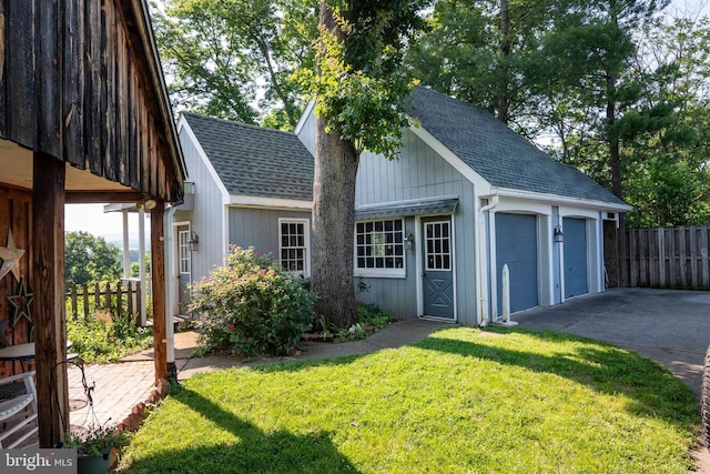 1119 Summit Ave, Front Royal, VA 22630 - view of detached garage