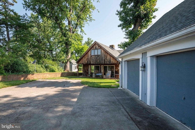 1119 Summit Ave, Front Royal, VA 22630 - view of front of property with concrete driveway and roof with shingles