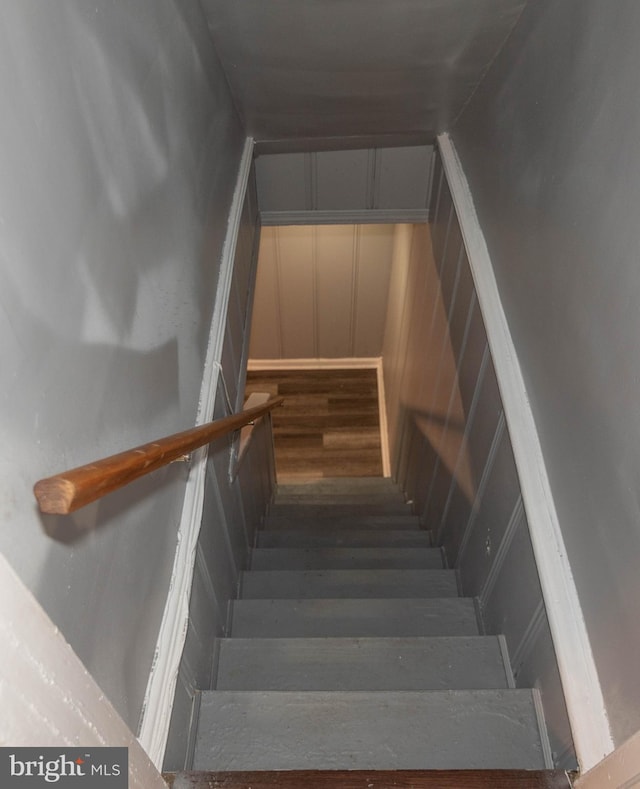 4917 Pembridge Ave, Baltimore, MD 21215 - stairway featuring a decorative wall