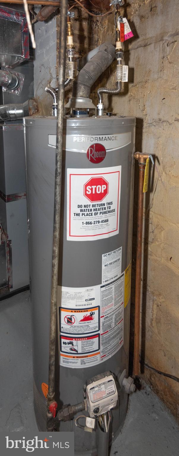 4917 Pembridge Ave, Baltimore, MD 21215 - utilities featuring gas water heater