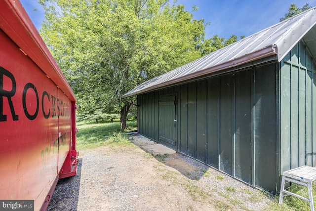 7901 Warfield Rd, Gaithersburg, MD 20882 - view of garage