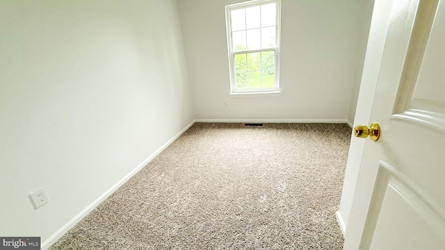1000 Old Forge Rd, New Castle, DE 19720 - carpeted empty room featuring baseboards