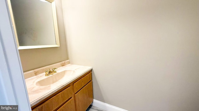 1000 Old Forge Rd, New Castle, DE 19720 - bathroom featuring vanity