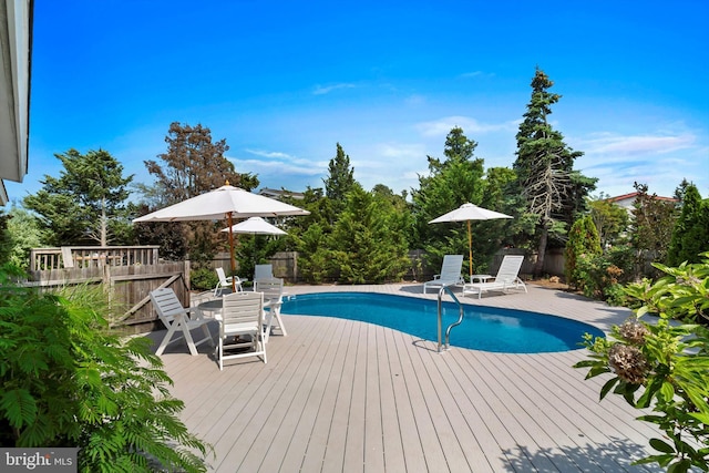 365 Dusty Miller Dr, Long Beach, NJ 08008 - view of pool with a deck, a fenced backyard, and outdoor dining area