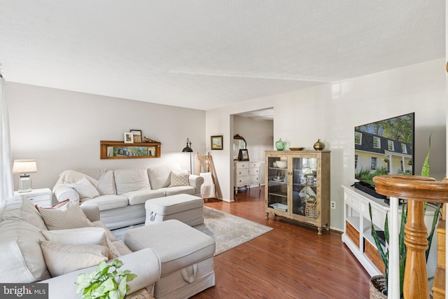 530 Bay Green Dr, Arnold, MD 21012 - living area featuring dark wood finished floors