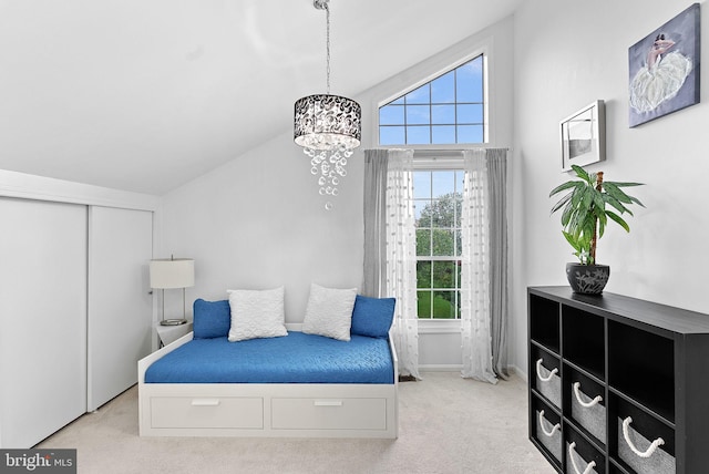 6900 Mary Caroline Cir Unit L, Alexandria, VA 22310 - sitting room with vaulted ceiling, a chandelier, and light carpet
