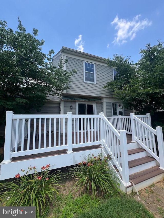 7506 Filbert Ter, Gaithersburg, MD 20879 - view of front of property with a deck