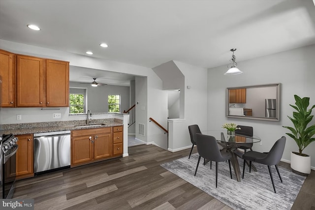 12749 Stone Lined Cir, Woodbridge, VA 22192 - dining room with dark wood finished floors, recessed lighting, and a ceiling fan