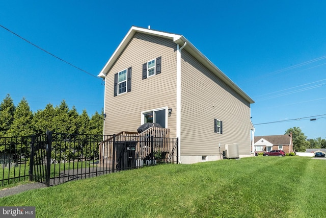 883 N Hanover St, Pottstown, PA 19464 - view of side of home with a cooling unit