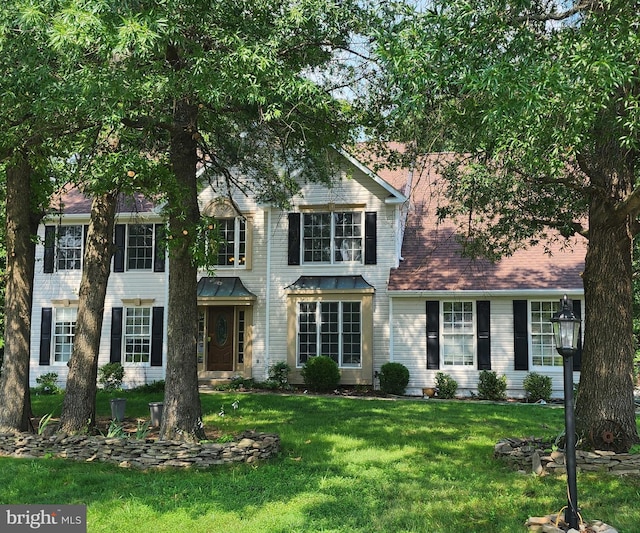 11617 Kingswood Blvd, Fredericksburg, VA 22408 - view of front of house with a front yard