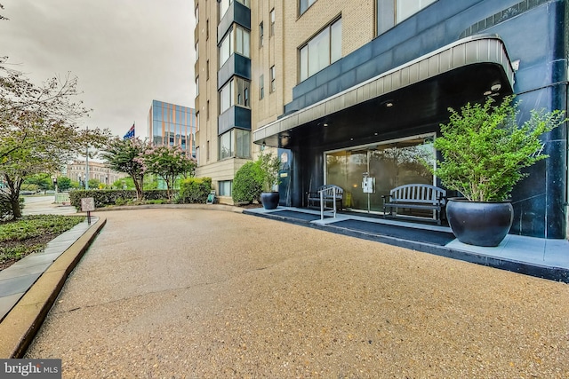 1 Scott Cir NW Unit 305, Washington, DC 20036 - property entrance
