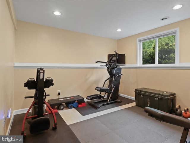 7313 Husky Ln, Springfield, VA 22151 - workout area featuring recessed lighting and baseboards