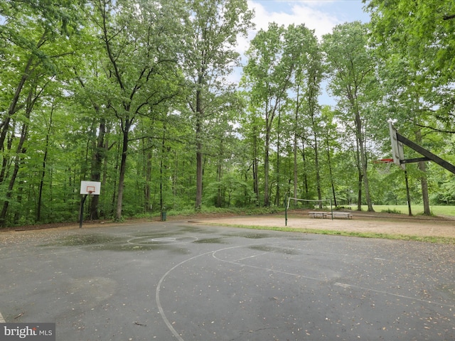 7313 Husky Ln, Springfield, VA 22151 - view of sport court featuring volleyball court and community basketball court