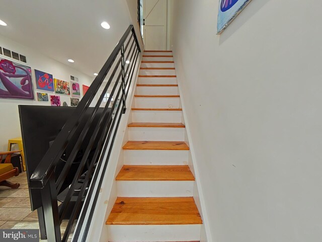 2230 N Mutter St, Philadelphia, PA 19133 - stairs featuring recessed lighting