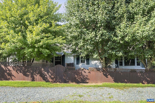 1562 Thomas Jefferson Pkwy, Charlottesville, VA 22901 - view of obstructed view of property