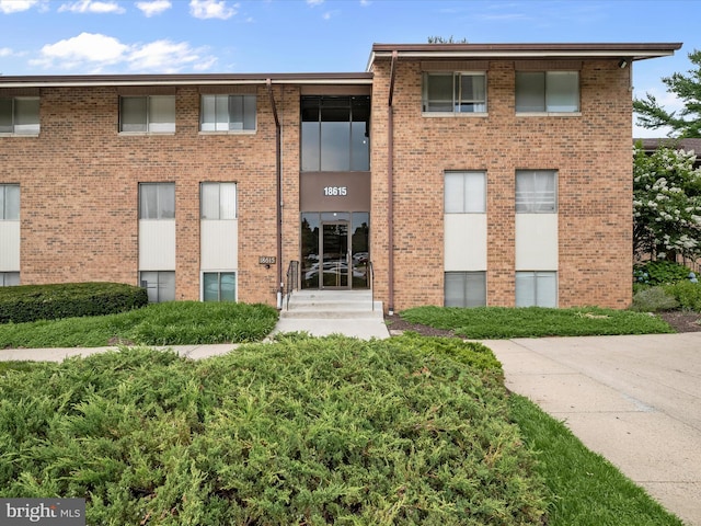 18615 Walkers Choice Rd # 2, Gaithersburg, MD 20886 - view of building exterior