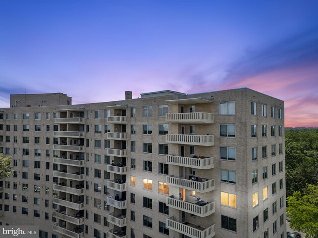191 Presidential Blvd Unit R-605, Bala Cynwyd, PA 19004 - view of property at dusk