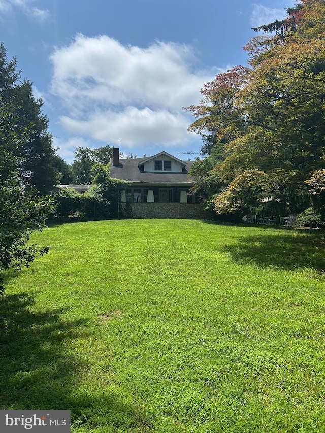 8335 Alvord St, Mclean, VA 22102 - view of green lawn