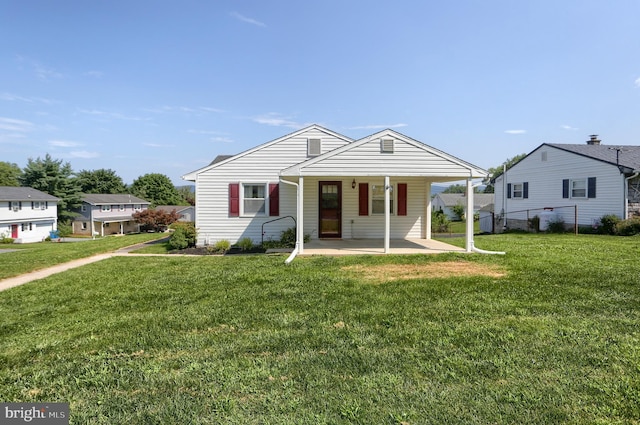 101 Walton Ave, Carlisle, PA 17013 - ranch-style house featuring a porch