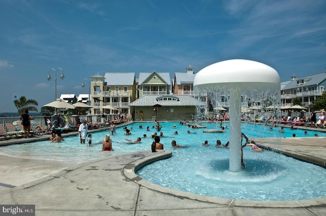 37 Fountain Dr W Unit 4C, Ocean City, MD 21842 - view of community pool