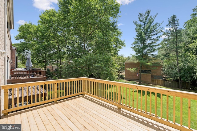10779 Cordage Walk, Columbia, MD 21044 - wooden deck featuring a lawn