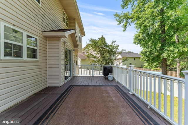 8910 Edison Ln, Clinton, MD 20735 - view of wooden deck