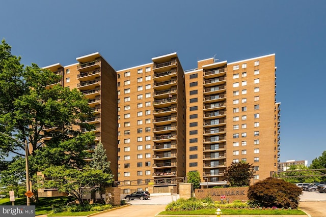 200 N Pickett St Unit 308, Alexandria, VA 22304 - view of apartment building / complex