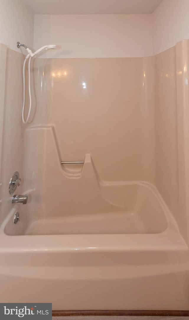 640 Bollinger Rd, Littlestown, PA 17340 - full bathroom with washtub / shower combination