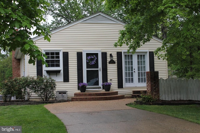 11991 Brice House Ct, Woodbridge, VA 22192 - bungalow featuring french doors