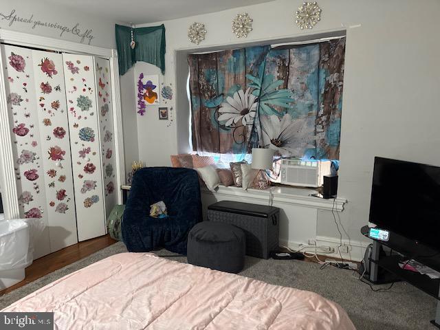 1329 N Dupont St, Wilmington, DE 19806 - bedroom featuring cooling unit