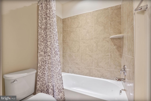 11100 Slate Landing Ln, Nokesville, VA 20181 - full bathroom featuring toilet and shower / bathtub combination with curtain