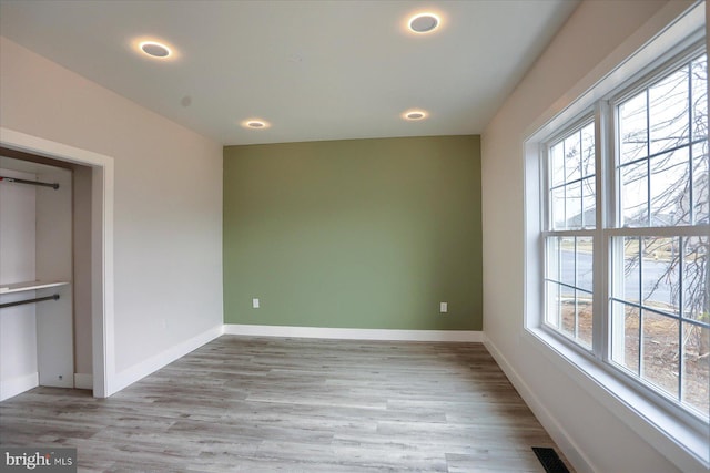 51FRANKLINDR Franklin Dr, Mechanicsburg, PA 17055 - unfurnished bedroom featuring multiple windows, light wood finished floors, and recessed lighting