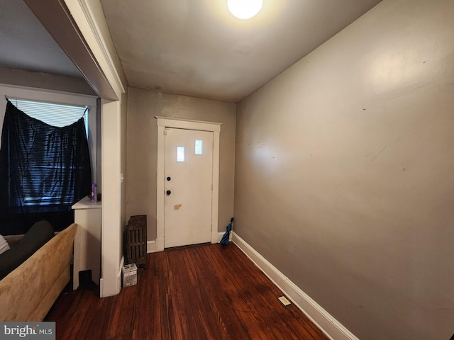 5228 Denmore Ave, Baltimore, MD 21215 - foyer with wood finished floors and baseboards