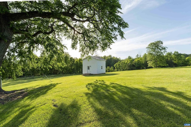 928 Slate Mill Rd Unit B, Stanardsville, VA 22973 - view of green lawn