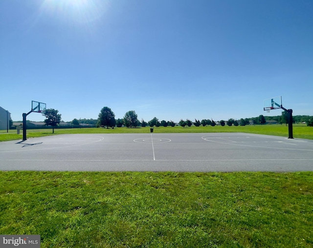 8 Aidone Ln, Smyrna, DE 19977 - view of sport court with a yard and community basketball court