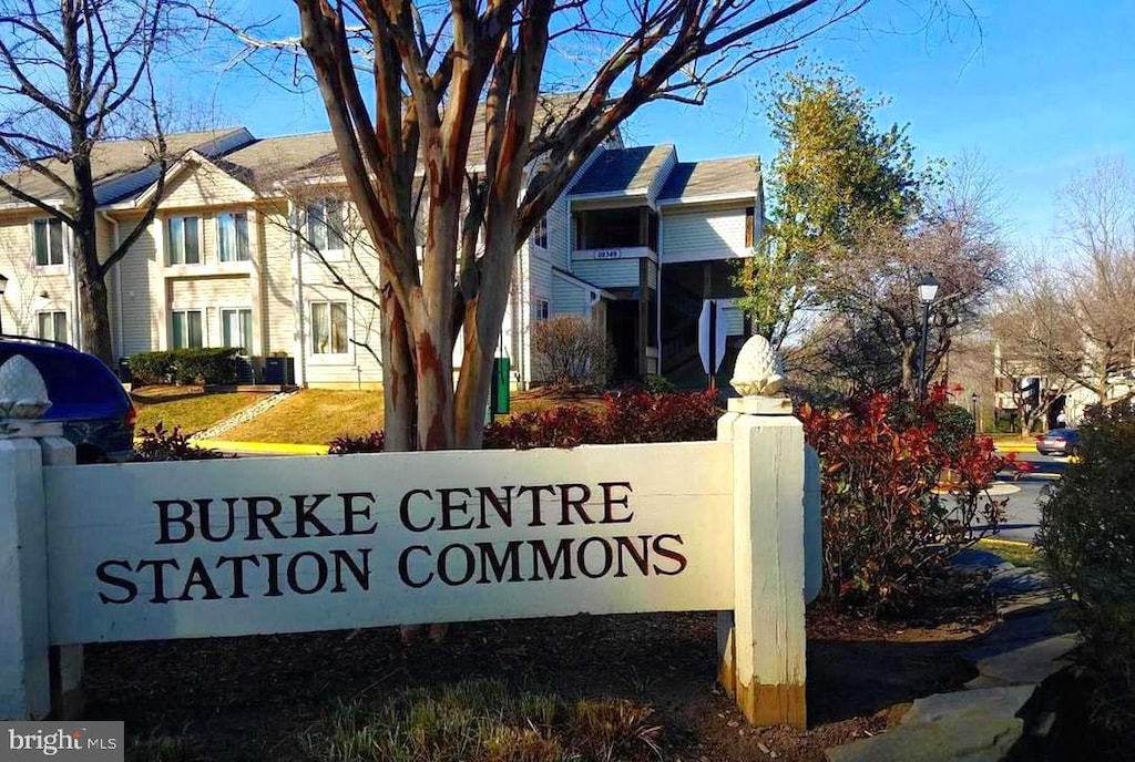 10330 Rein Commons Ct Unit 1B, Burke, VA 22015 - view of community sign