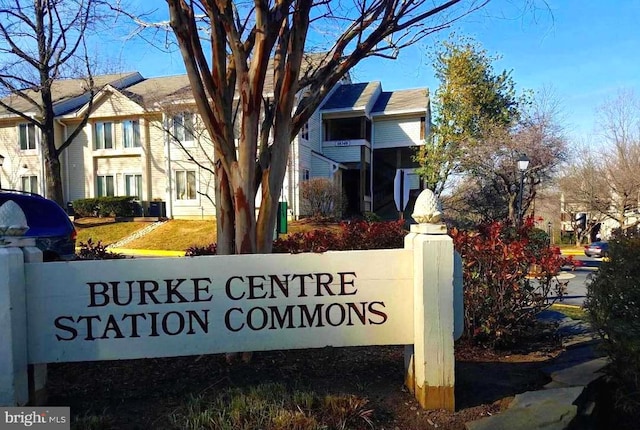 10330 Rein Commons Ct Unit 1B, Burke, VA 22015 - view of community sign