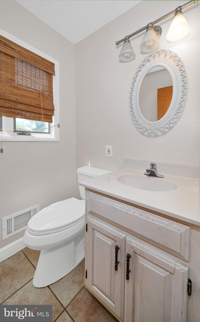 2621 Dartmouth Woods Rd, Wilmington, DE 19810 - bathroom featuring vanity and tile patterned flooring
