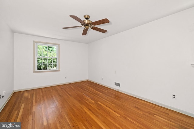 2621 Dartmouth Woods Rd, Wilmington, DE 19810 - unfurnished room featuring light wood-style flooring and a ceiling fan