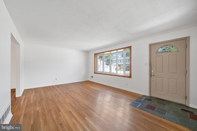 2621 Dartmouth Woods Rd, Wilmington, DE 19810 - foyer with light wood finished floors