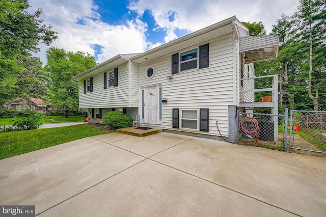 231 Candytuft Rd, Reisterstown, MD 21136 - view of bi-level home