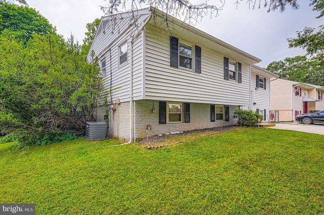 231 Candytuft Rd, Reisterstown, MD 21136 - view of front of house with a front lawn
