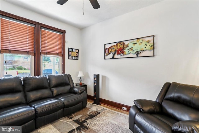 432 Mcdowell Ave, Hagerstown, MD 21740 - living area with wood finished floors and ceiling fan