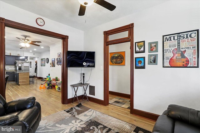 432 Mcdowell Ave, Hagerstown, MD 21740 - living area with a ceiling fan, light wood-style floors, and recessed lighting