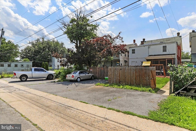 432 Mcdowell Ave, Hagerstown, MD 21740 - view of asphalt road