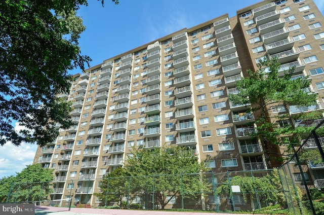 2059 Huntington Ave Unit 1406, Alexandria, VA 22303 - view of apartment building / complex