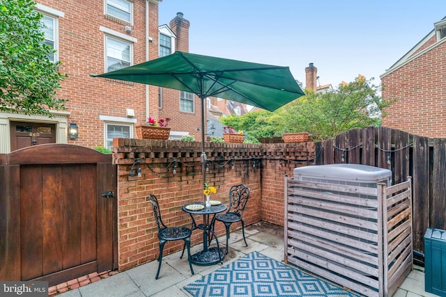 644 S Columbus St, Alexandria, VA 22314 - view of patio with a gate