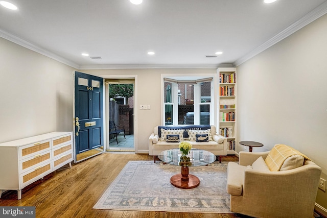 644 S Columbus St, Alexandria, VA 22314 - living area with wood finished floors, recessed lighting, and ornamental molding